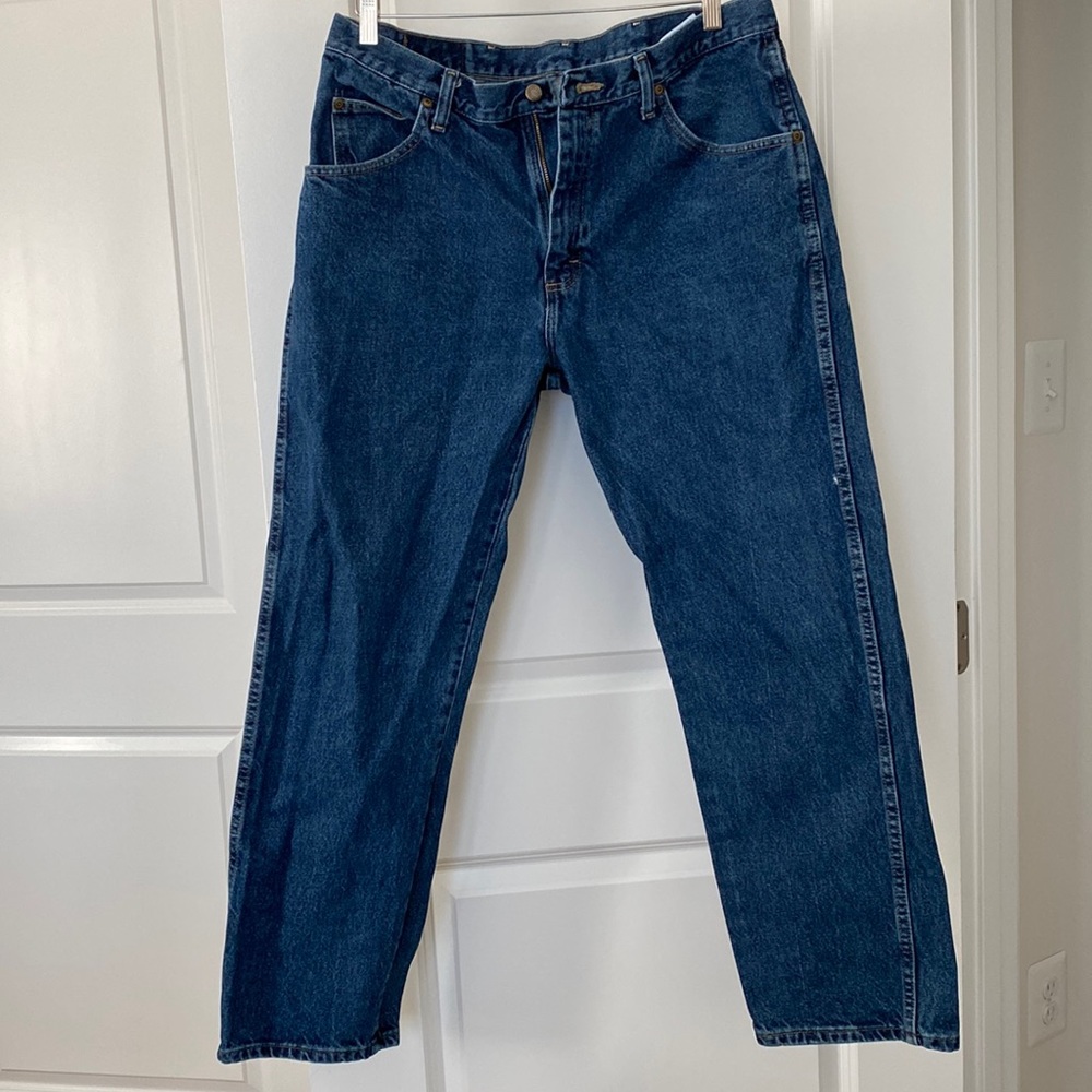 Gently Used Men’s Wrangler Jeans